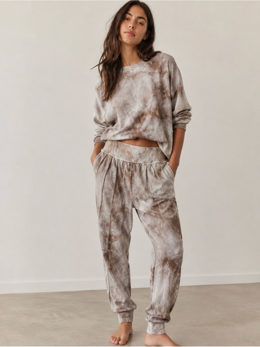 Anthropologie Sundry Pleated Sweatpants Tie-Dye Elastic Waistband  Size 2